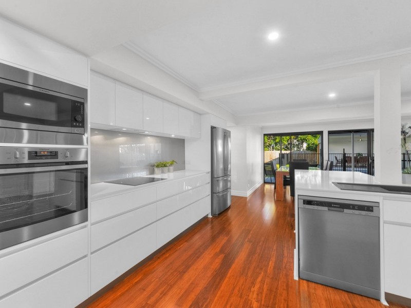 32 Highcrest Avenue, Wavell Heights QLD 4012