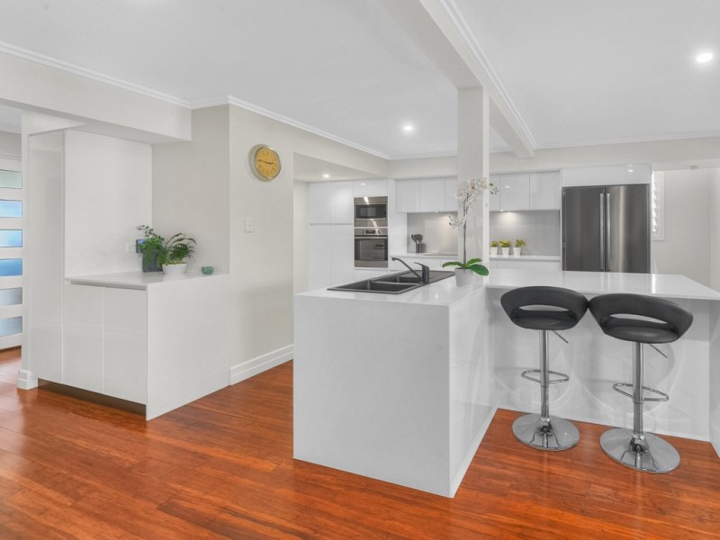 32 Highcrest Avenue, Wavell Heights QLD 4012