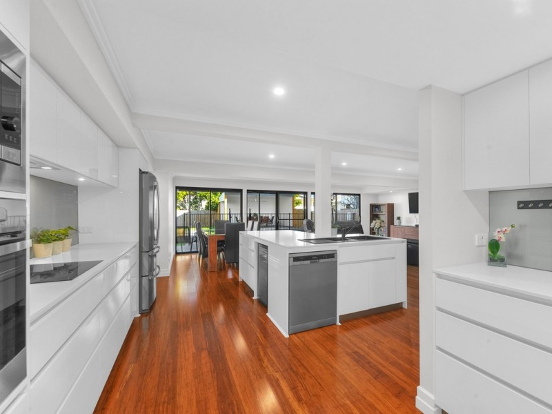 32 Highcrest Avenue, Wavell Heights QLD 4012