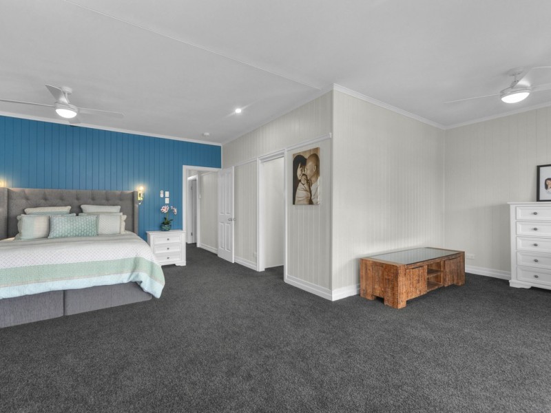 32 Highcrest Avenue, Wavell Heights QLD 4012