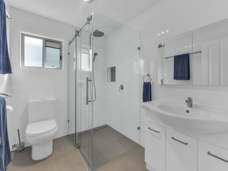 32 Highcrest Avenue, Wavell Heights QLD 4012