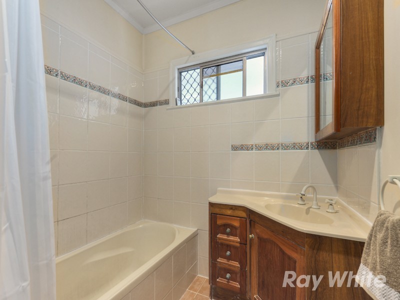 8 Somers Street, Nudgee QLD 4014