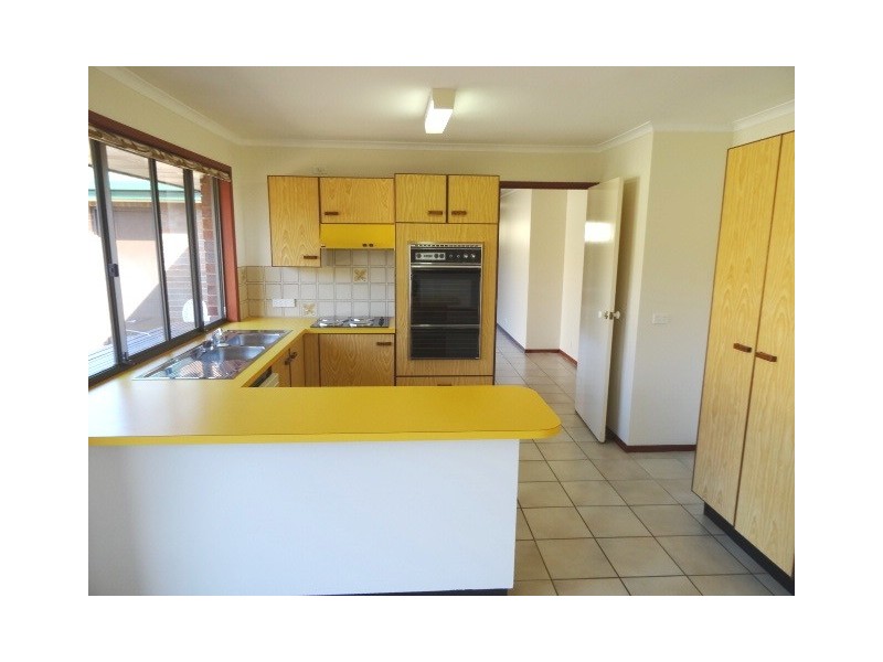 8 Elkington Street, Nudgee QLD 4014