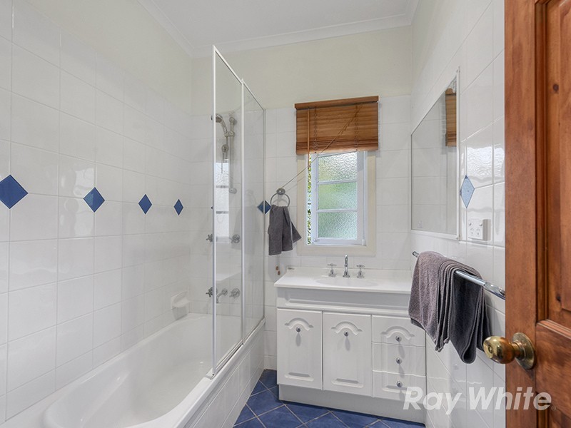 11 Pedley Street, Wavell Heights QLD 4012