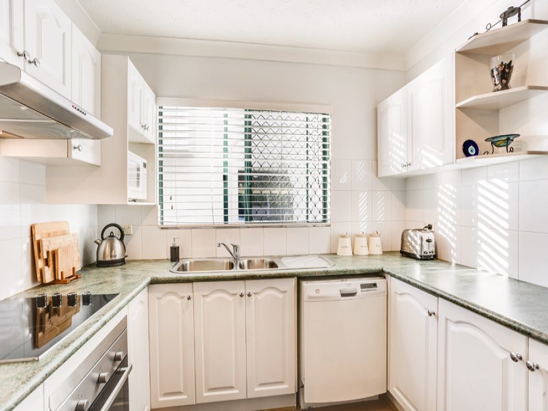 2/11 Wongara Street, Clayfield QLD 4011