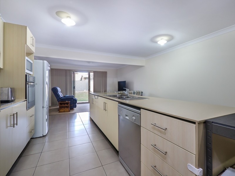 Unit 1/2 Rose Lea Court, Warwick QLD 4370