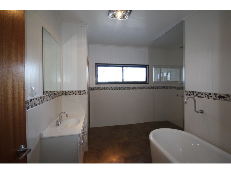 70 Preston Road, Preston QLD 4352
