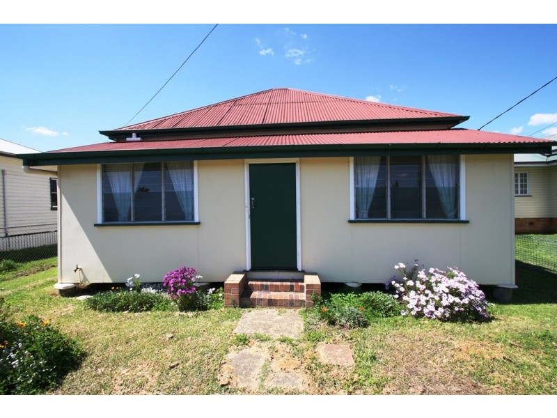 34 Lyons Street, Warwick QLD 4370