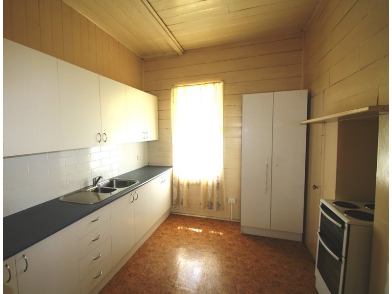 34 Lyons Street, Warwick QLD 4370