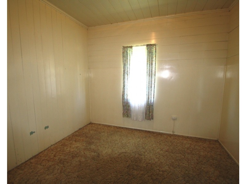 34 Lyons Street, Warwick QLD 4370