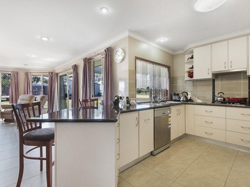 9 Leslie Lane, Hendon QLD 4362