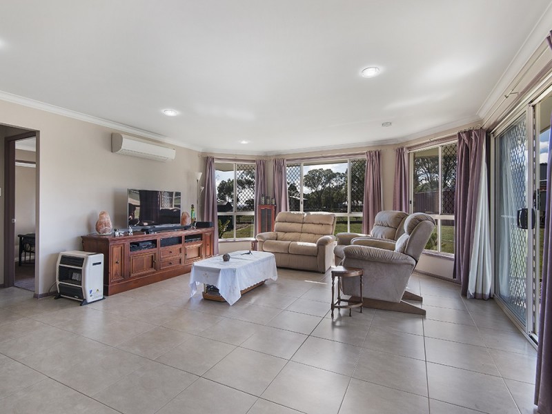 9 Leslie Lane, Hendon QLD 4362