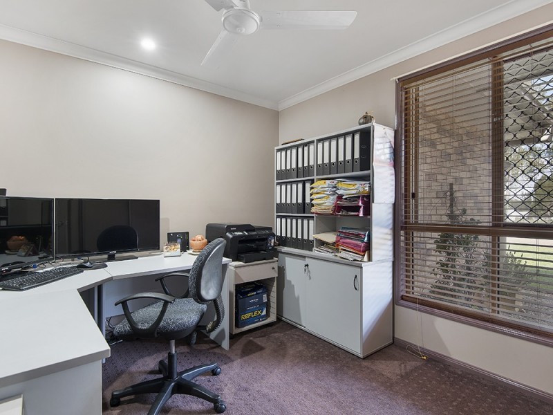 9 Leslie Lane, Hendon QLD 4362