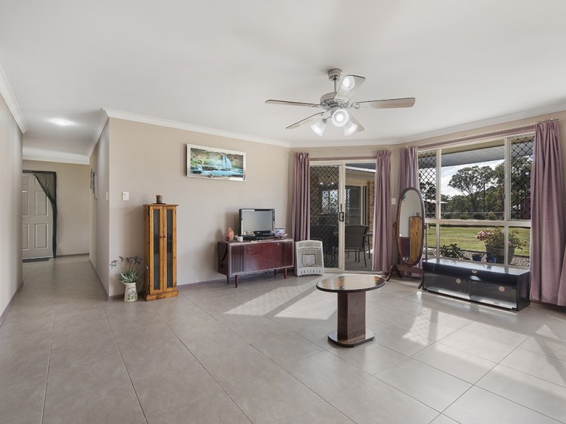 9 Leslie Lane, Hendon QLD 4362