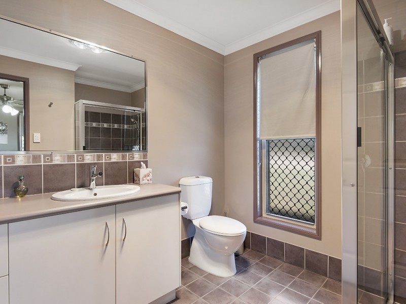 9 Leslie Lane, Hendon QLD 4362