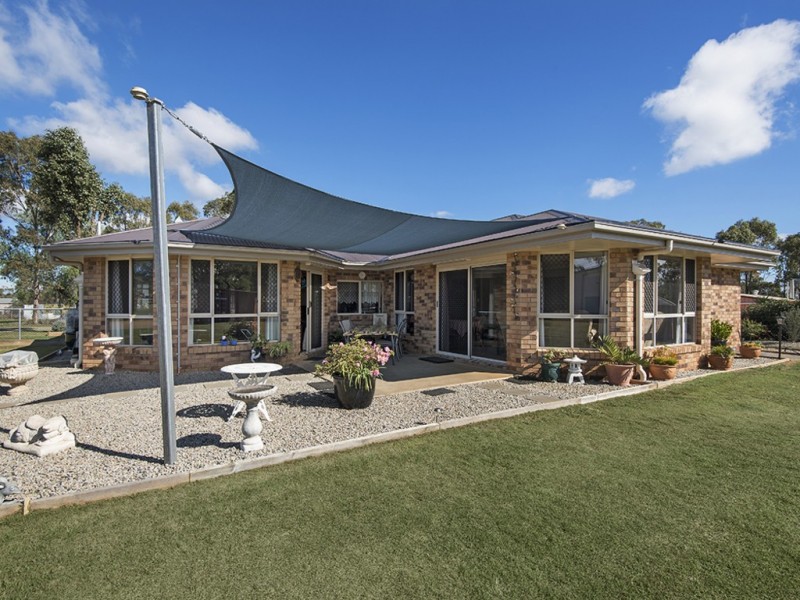 9 Leslie Lane, Hendon QLD 4362