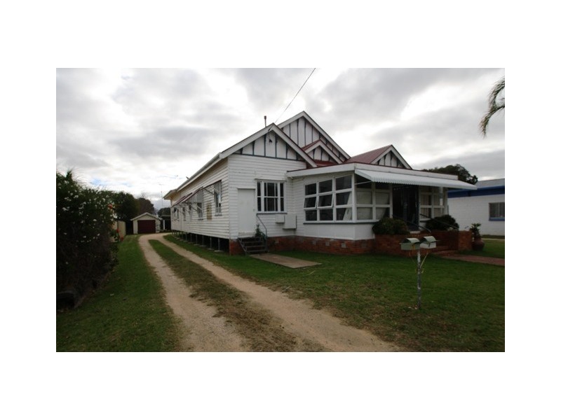 86 Herbert Street, Allora QLD 4362