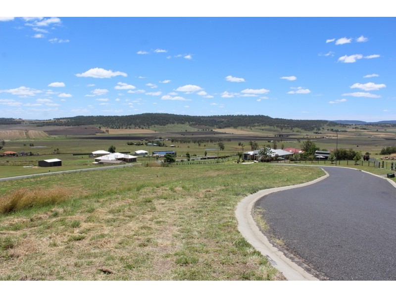 1A Derain Drv, Warwick QLD 4370