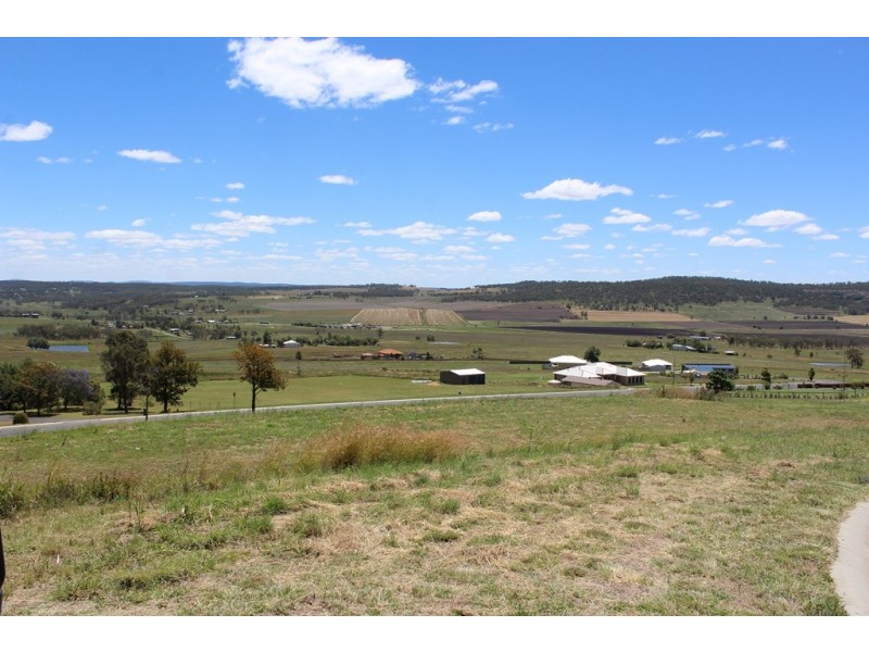 1A Derain Drv, Warwick QLD 4370