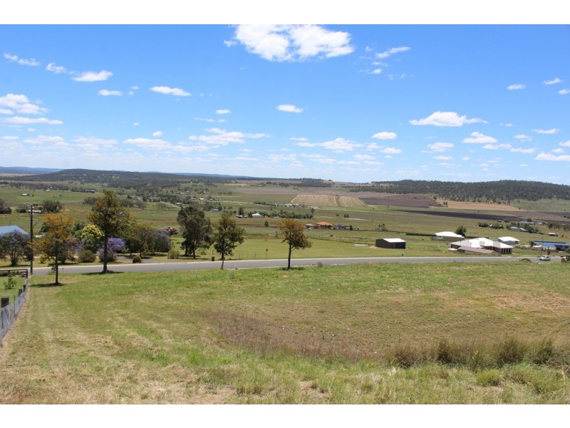 1A Derain Drv, Warwick QLD 4370