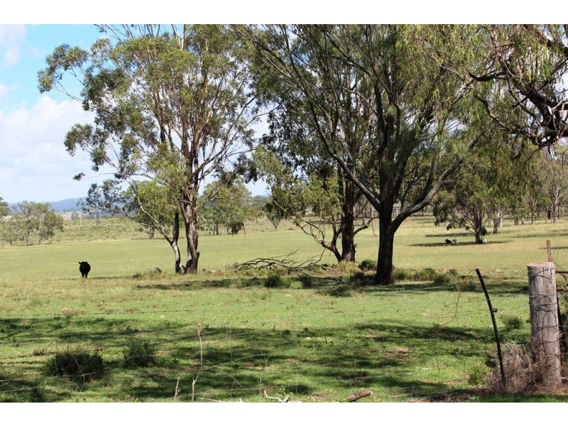 652 Upper Wheatvale Rd, Massie QLD 4370