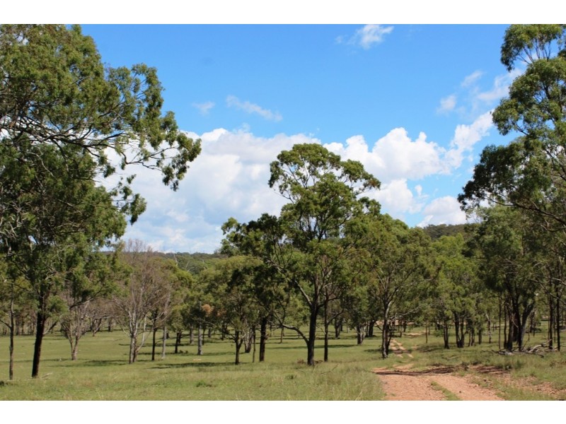 652 Upper Wheatvale Rd, Massie QLD 4370
