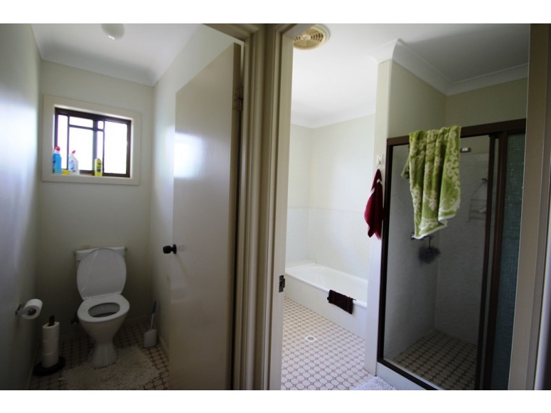 652 Upper Wheatvale Rd, Massie QLD 4370