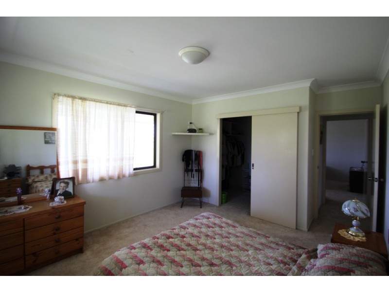 652 Upper Wheatvale Rd, Massie QLD 4370