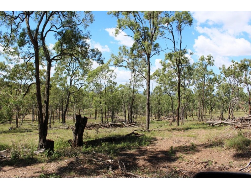 652 Upper Wheatvale Rd, Massie QLD 4370
