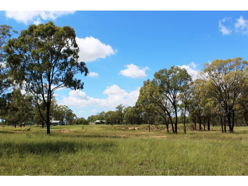 652 Upper Wheatvale Rd, Massie QLD 4370