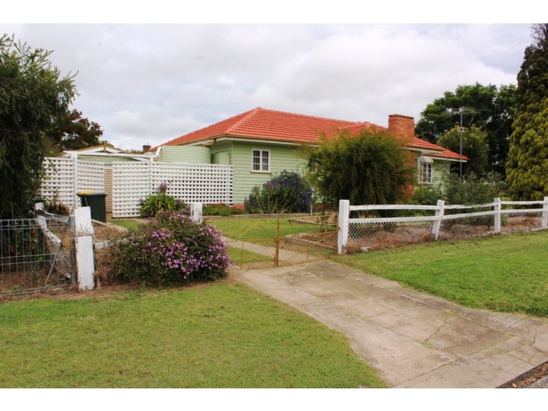 16C Wood St, Warwick QLD 4370