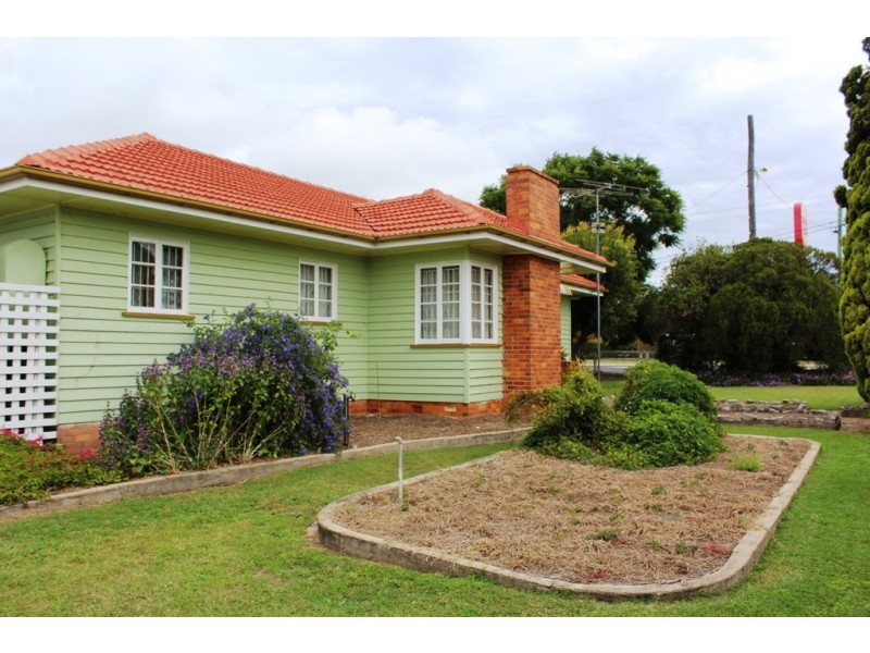 16C Wood St, Warwick QLD 4370