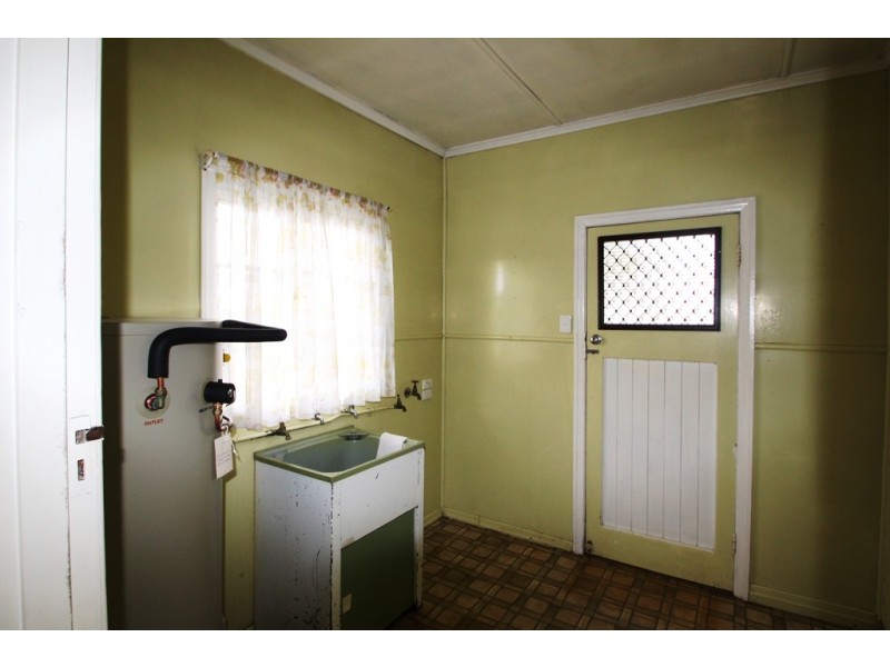 16C Wood St, Warwick QLD 4370