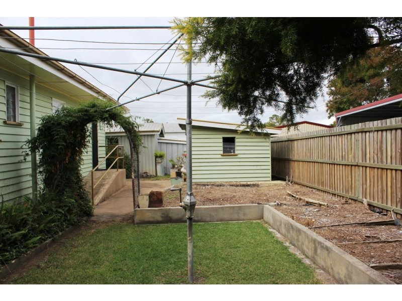 16C Wood St, Warwick QLD 4370