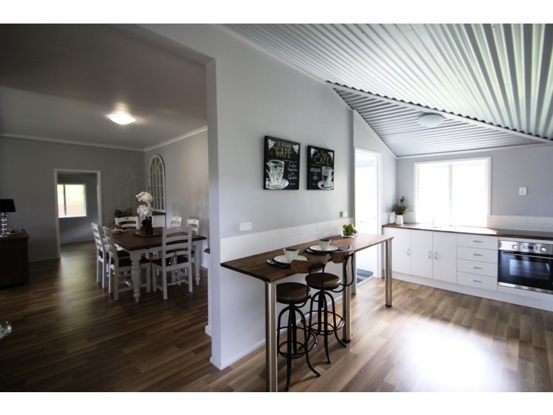65 Anemone St, Killarney QLD 4373