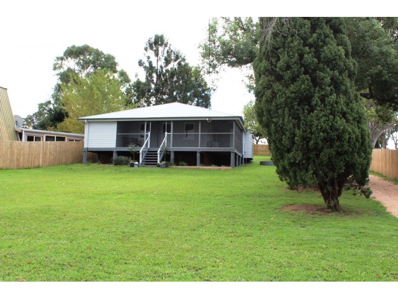 65 Anemone St, Killarney QLD 4373