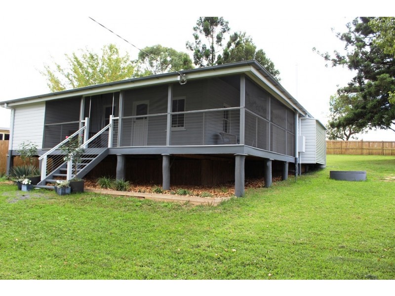 65 Anemone St, Killarney QLD 4373