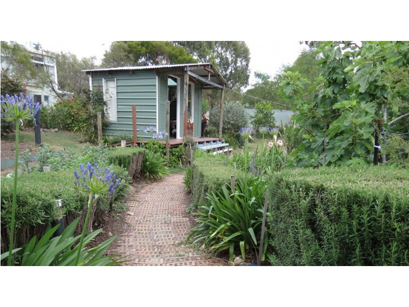 25 Easey Street, Warwick QLD 4370