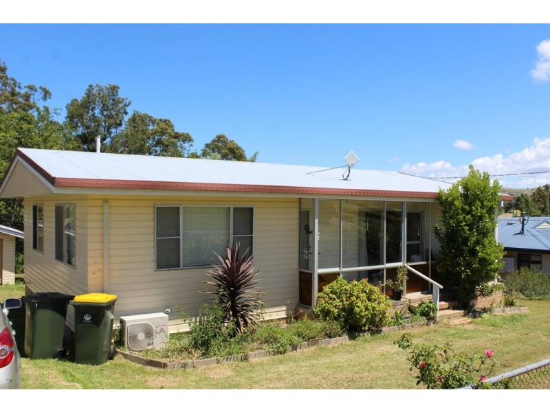 6 Pine Street, Killarney QLD 4373