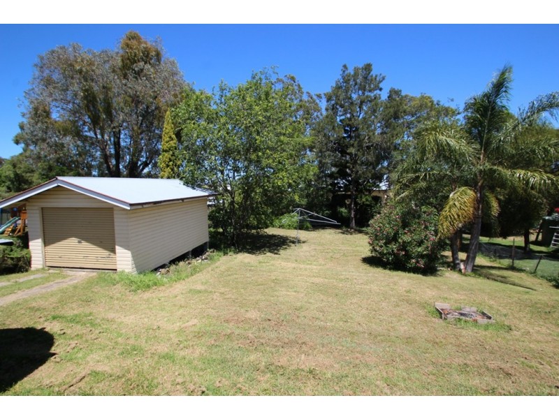 6 Pine Street, Killarney QLD 4373