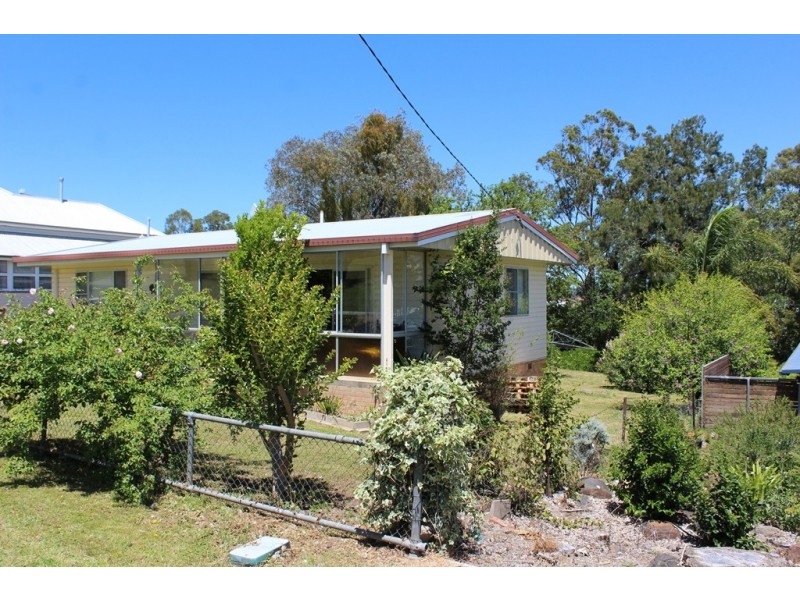 6 Pine Street, Killarney QLD 4373