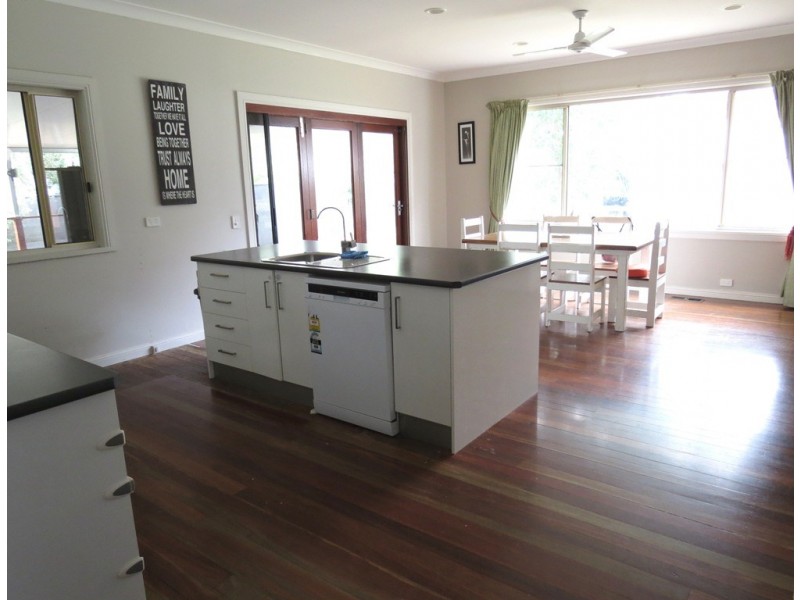 24 Freestone Road, Warwick QLD 4370