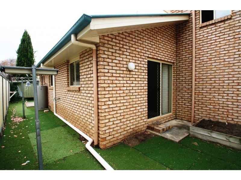 4/10 Dragon, Warwick QLD 4370