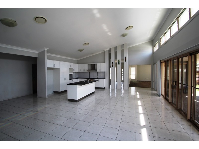 13 Floribunda Avenue, Warwick QLD 4370