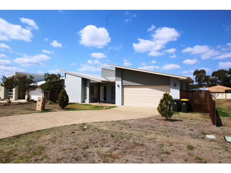 13 Floribunda Avenue, Warwick QLD 4370