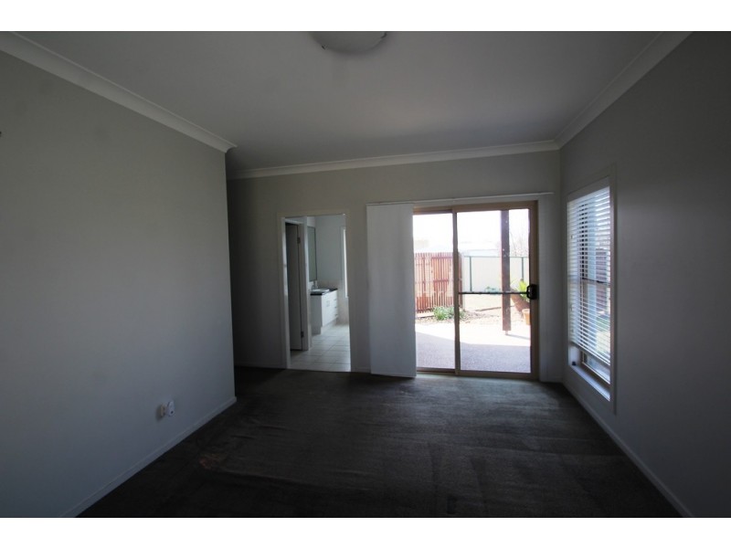 13 Floribunda Avenue, Warwick QLD 4370