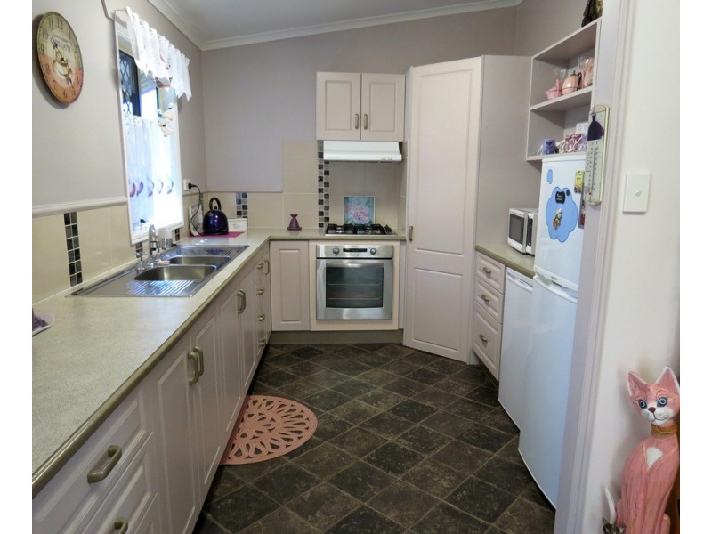 7 Leslie Lane, Hendon QLD 4362