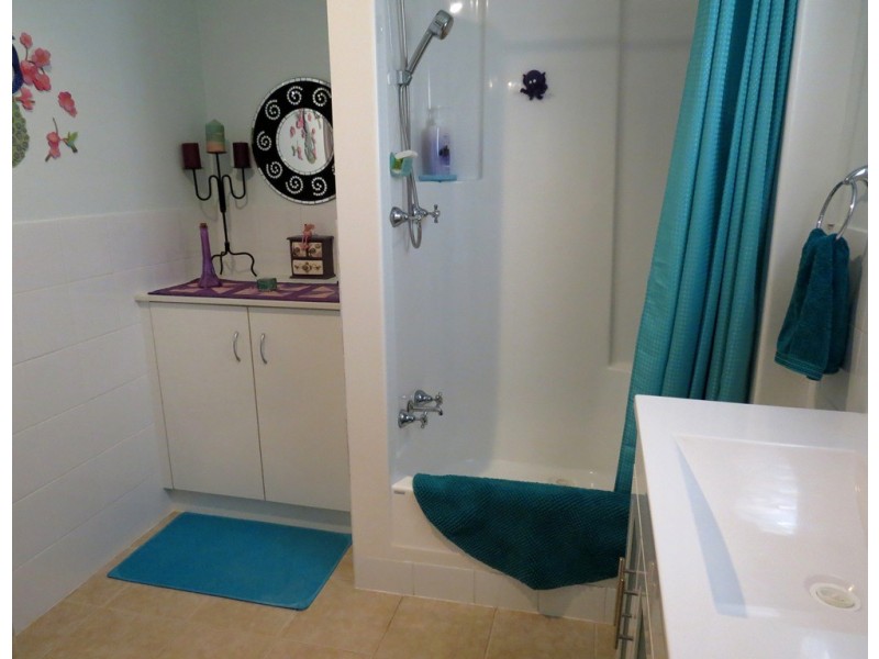 7 Leslie Lane, Hendon QLD 4362