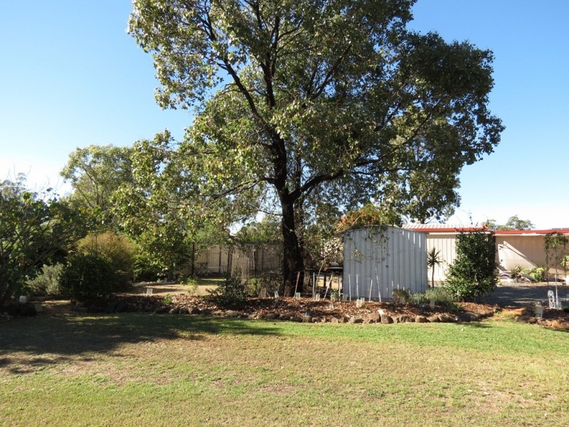 7 Leslie Lane, Hendon QLD 4362