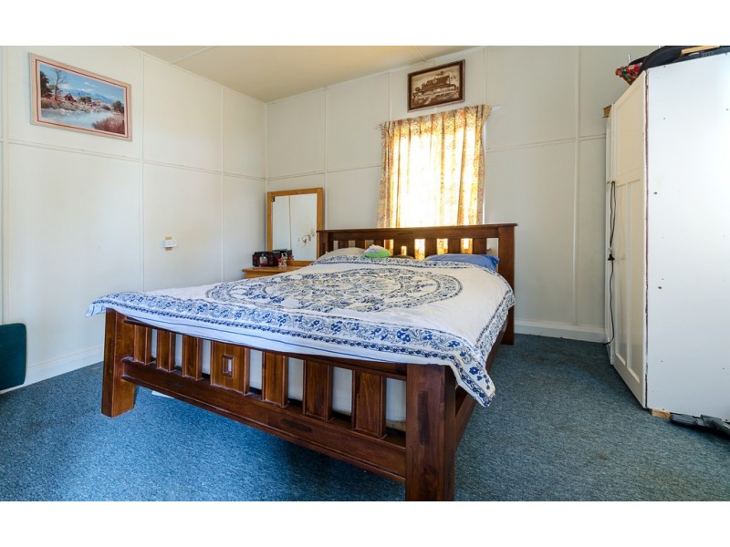 18 Wallace Street, Warwick QLD 4370